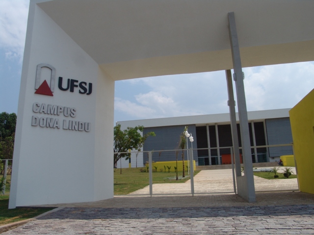 Campus em Divinópolis, onde acontece a graduação em Medicina da UFSJ e o curso sobre o sistema endocanabinoide