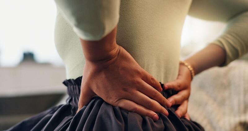 lombalgia aguda coluna feminina