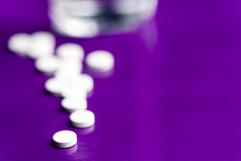 quetiapina efeitos colaterais graves