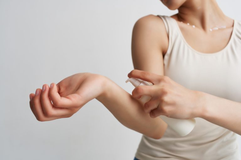 CBD tópico para dermatite: estudo mostra vantagens sobre hidrocortisona