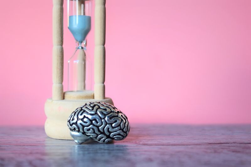 CBD reduz crises em 64% das crianças com encefalopatias epilépticas e do desenvolvimento